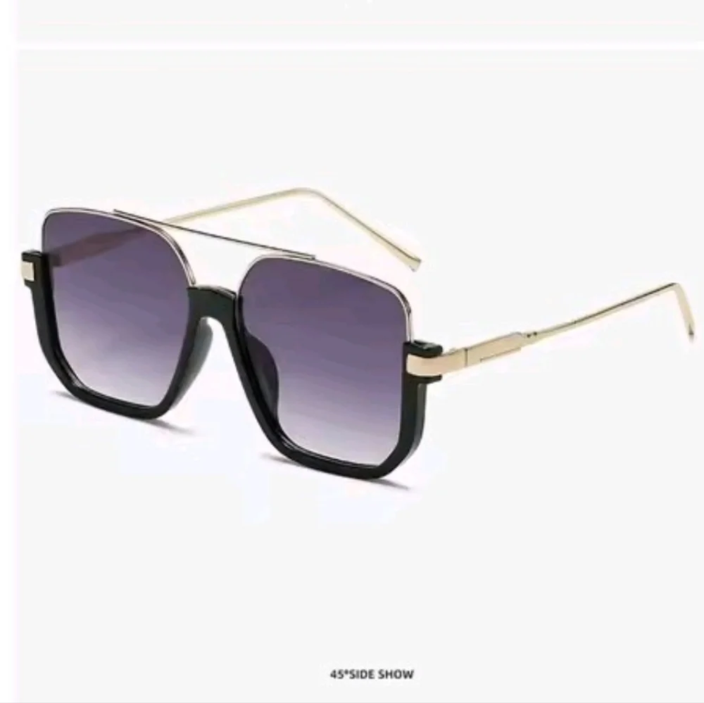 boutique oversized aviator